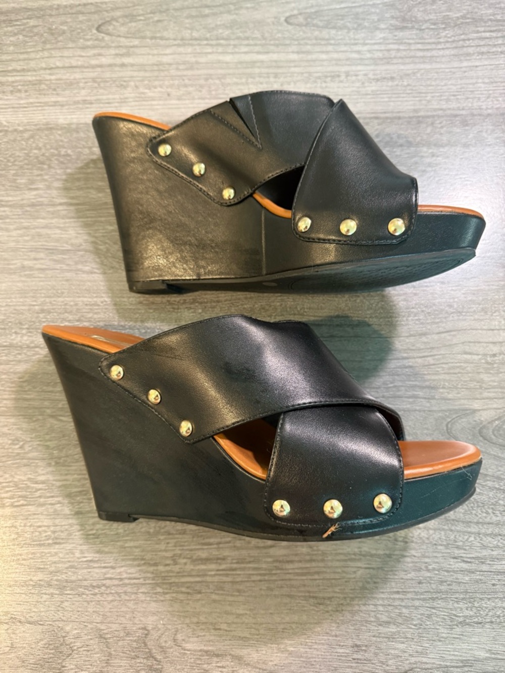 Jessica Simpson Black and Tan Crisscross Wedge Mule with Gold Studs - Picture 2 of 4